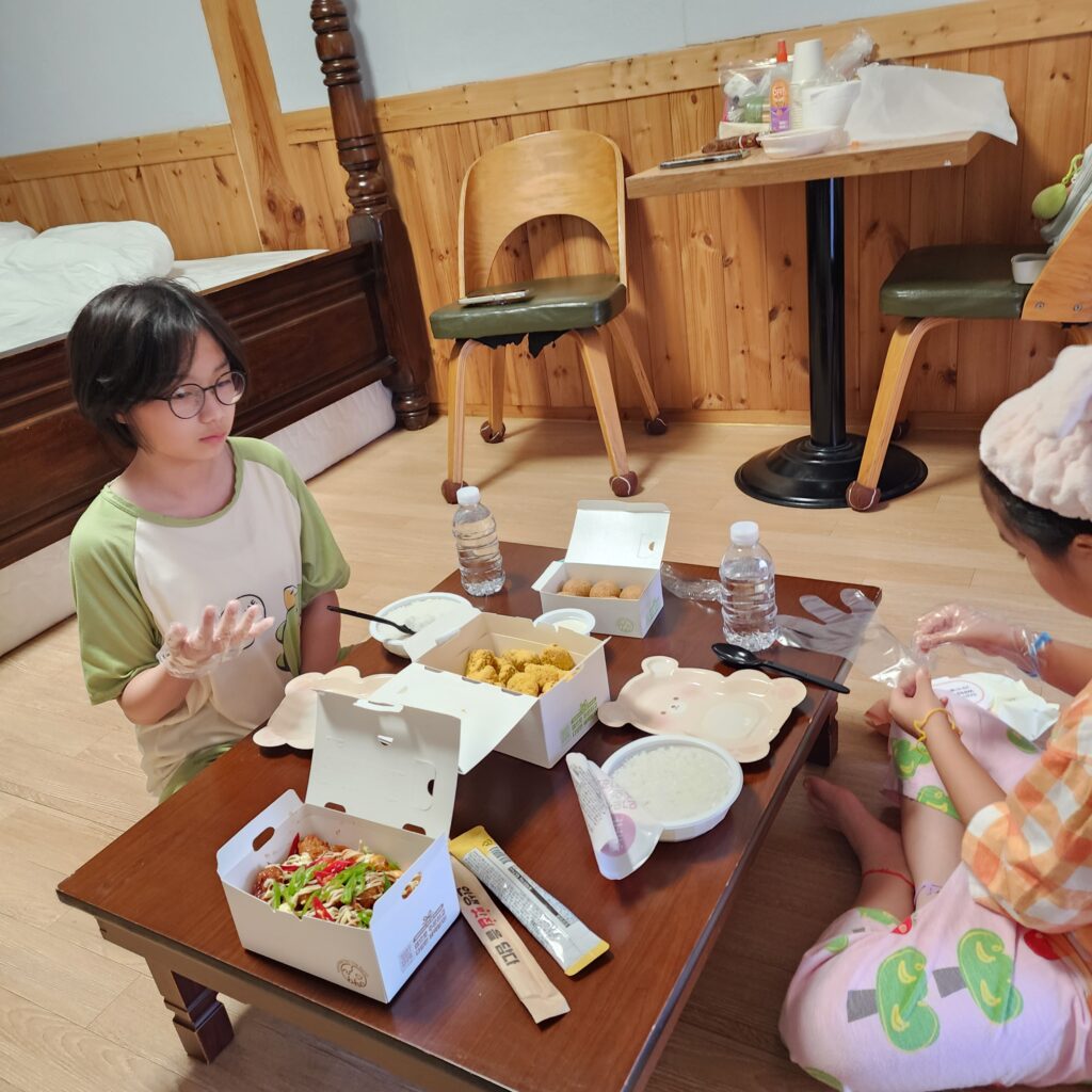 경주 한옥펜타운펜션 행복헌3, 아이와 물놀이하기 좋은 한옥펜션일까? 12 bhc경주